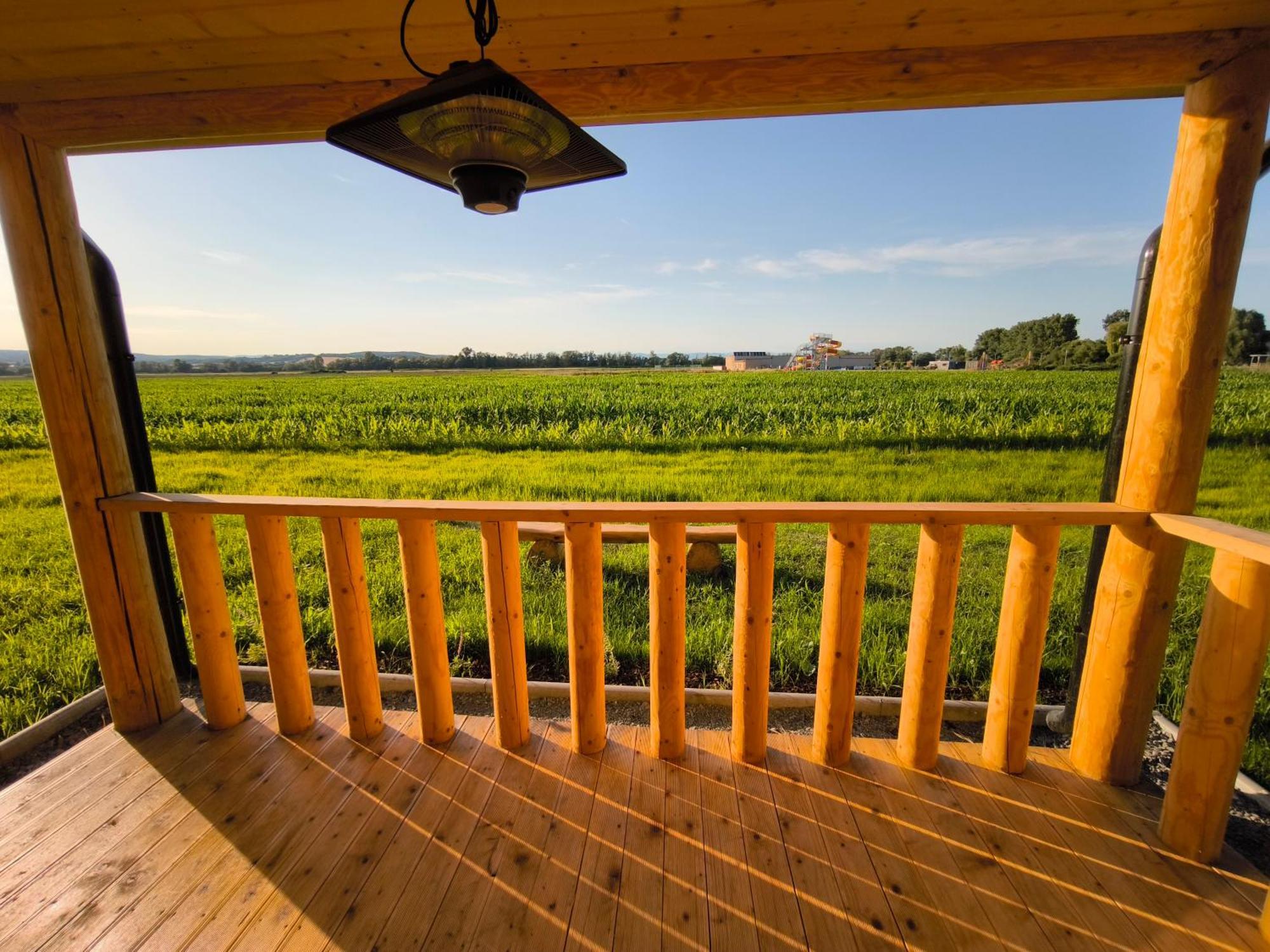 Drevenice Novolandia Lodge *