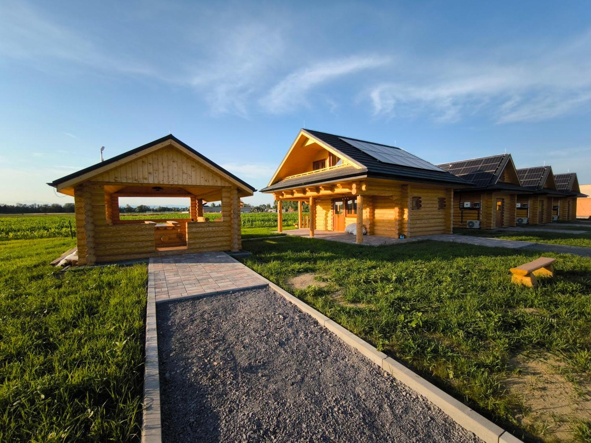 Drevenice Novolandia Lodge